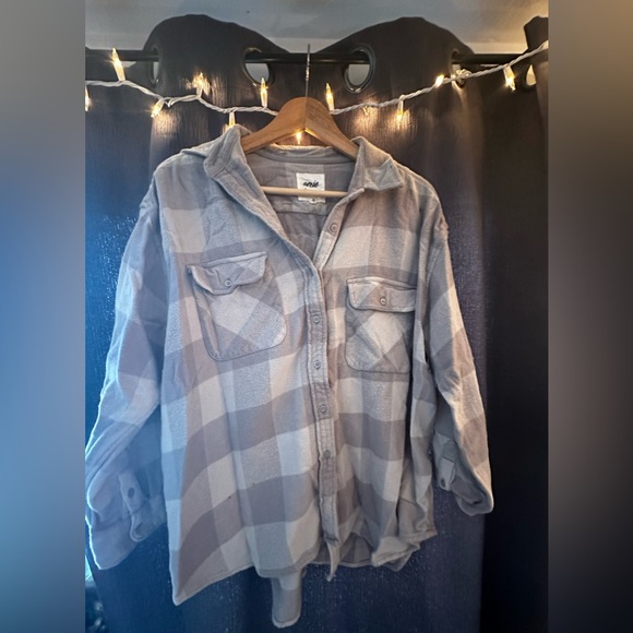 Aerie Oversized Flannel - Grey Checkered Size S - Picture 1 of 3